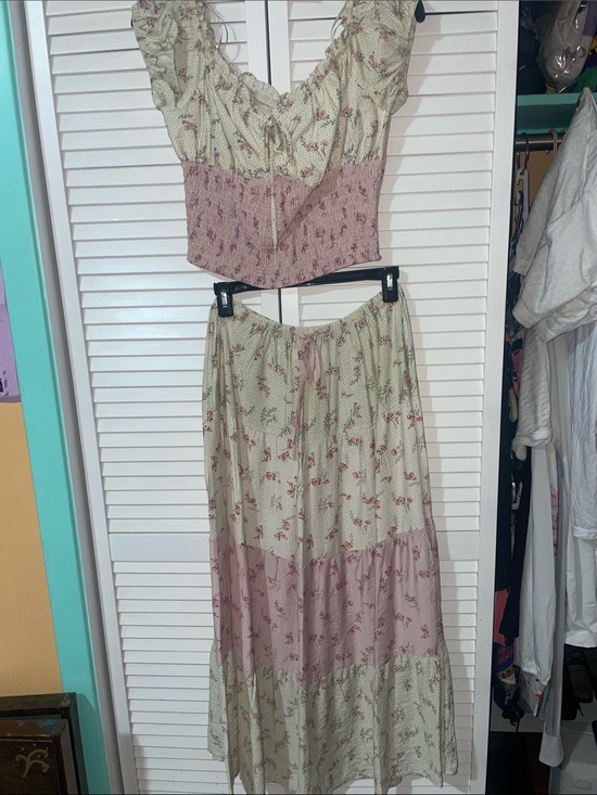 Sienna Sky Dresses & Skirts - Sienna Sky Floral Two-Piece Skirt Set